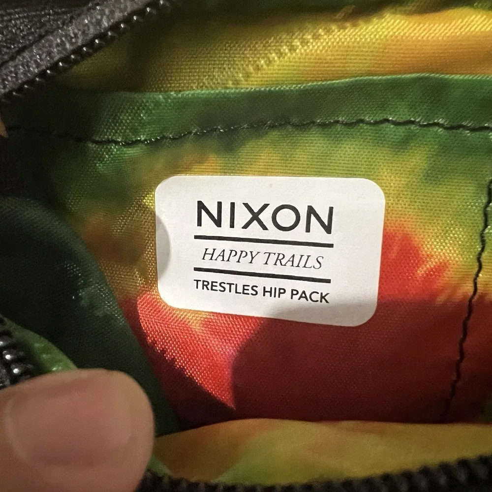 Nixon Happy Trails Trestles Hip Pack Adult Adjustable Fanny Bag Tie Dye Lining